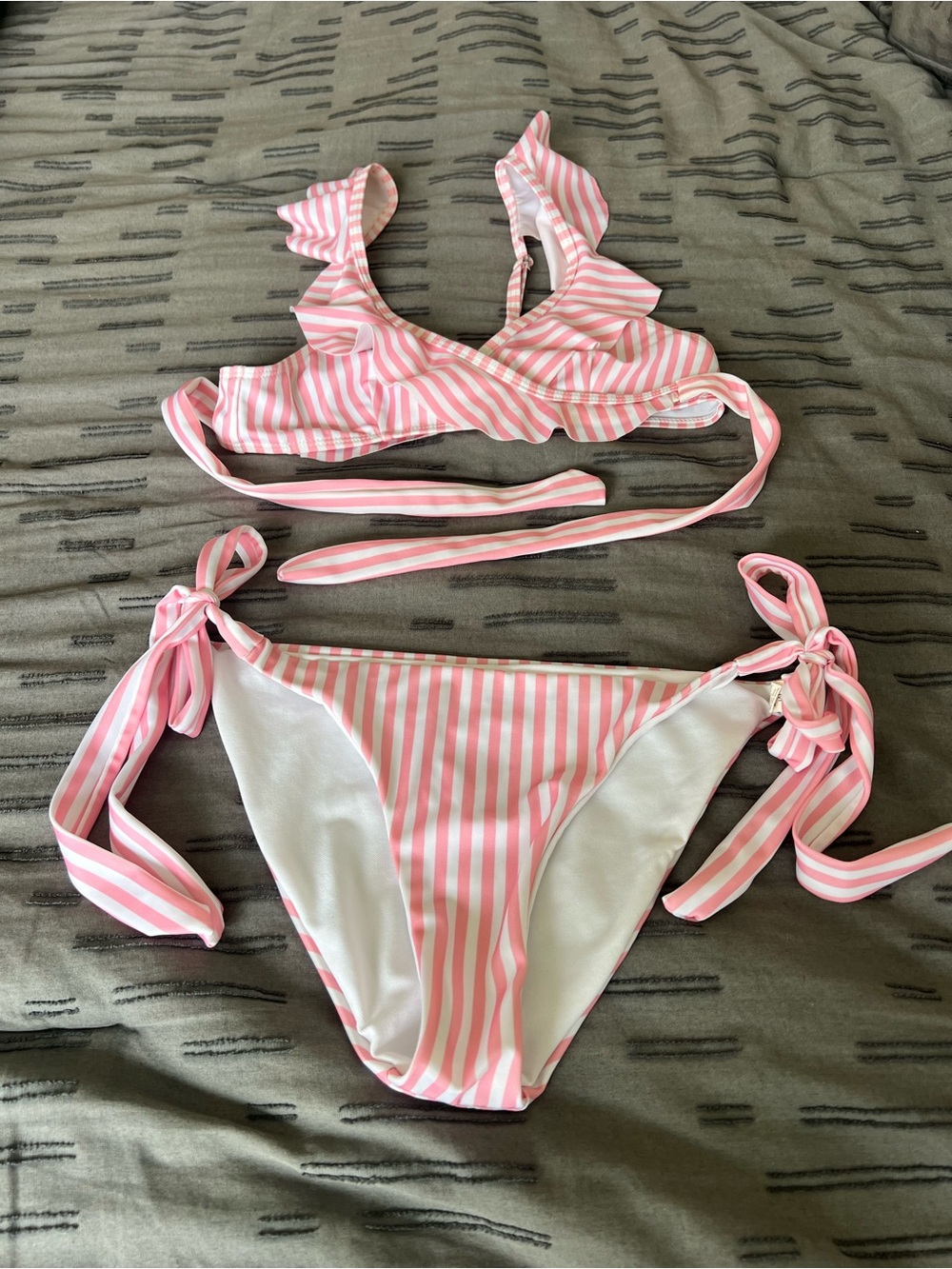 No Name size Medium Pink & White Stripe lined bikini